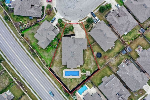 Exterior, Drone