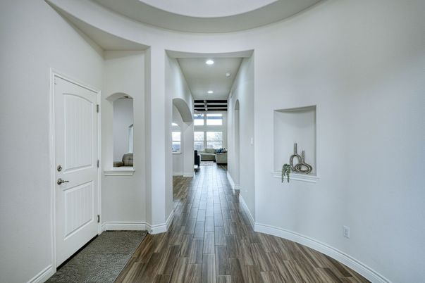 Interior, Recessed Lighting, Wood Texture Flooring