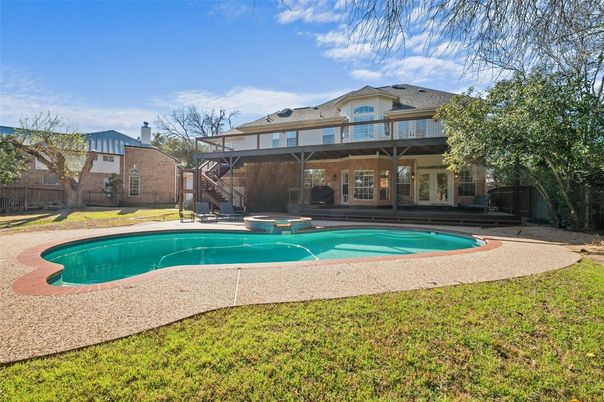 Backyard, Exterior, Pool