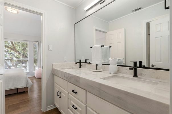 Bathroom, Dual Sink Vanities, Interior, Wood Texture Flooring