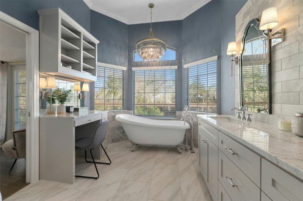 Bathroom, Chandelier, Dual Sink Vanities, Free Standing Baths, Interior, Marble, Pendant Lights