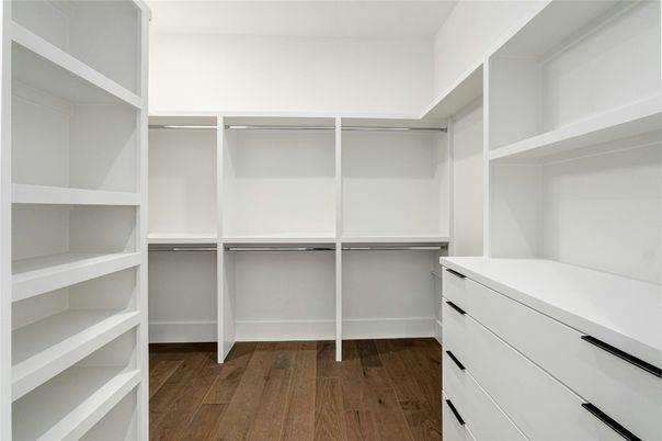 Interior, Walk-in Closets, Wood Texture Flooring