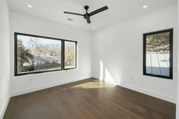 Empty room, Interior, Recessed Lighting, Wood Texture Flooring