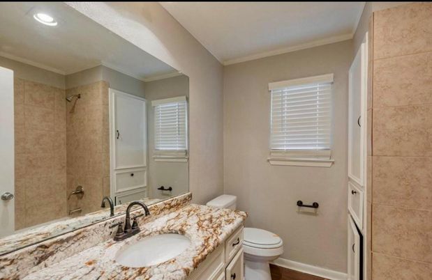 Bathroom, Interior, Recessed Lighting, Wood Texture Flooring