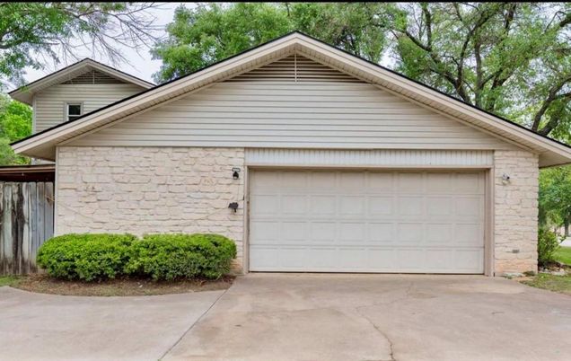 Detached Garage, Exterior