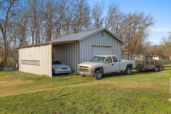 Backyard, Detached Garage, Exterior