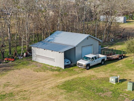 Detached Garage, Exterior