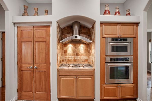 Interior, Kitchen, Stainless Steel Appliances
