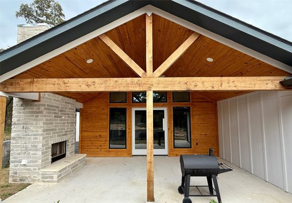 Exterior, Fireplace