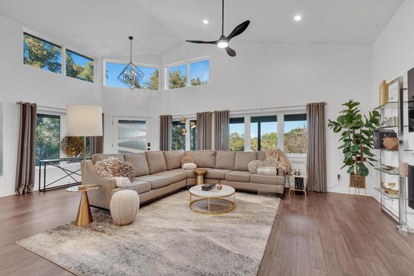 Interior, Living room, Pendant Lights, Recessed Lighting, Wood Texture Flooring