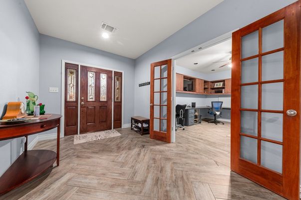 Home Office, Interior, Recessed Lighting, Wood Texture Flooring