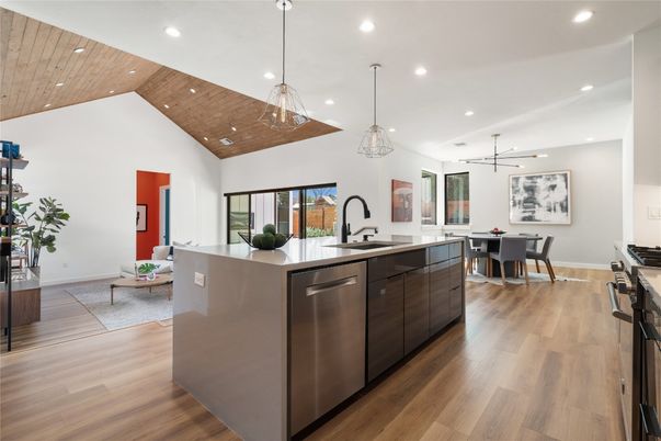 Dining room, Interior, Kitchen, Pendant Lights, Recessed Lighting, Stainless Steel Appliances, Wooden Ceilings, Wood Texture Flooring