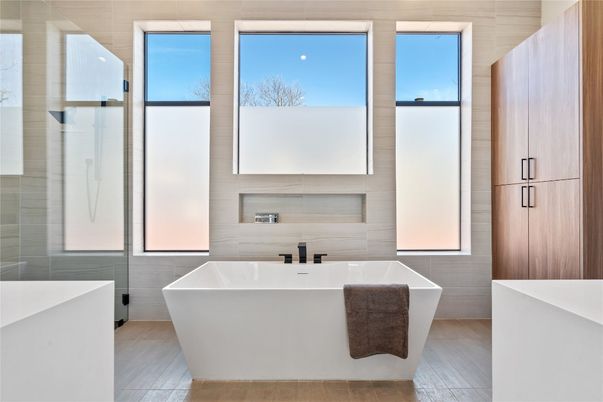 Bathroom, Free Standing Baths, Interior