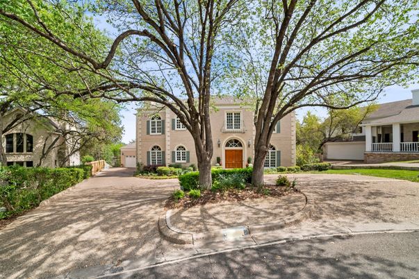 Backyard, Exterior, Facade, French Provincial