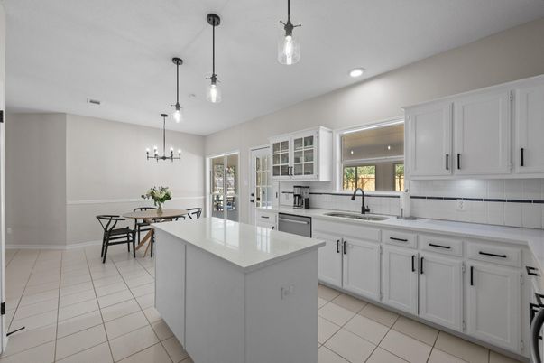 Dining room, Interior, Kitchen, Pendant Lights, Recessed Lighting