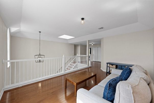 Interior, Pendant Lights, Wood Texture Flooring