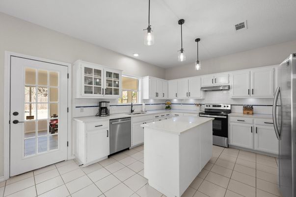 Interior, Kitchen, Pendant Lights, Recessed Lighting, Stainless Steel Appliances