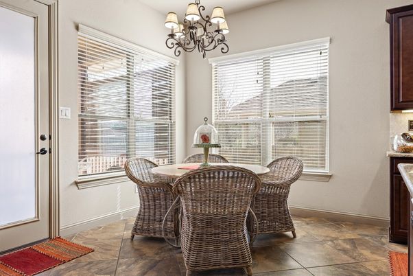 Chandelier, Dining room, Interior