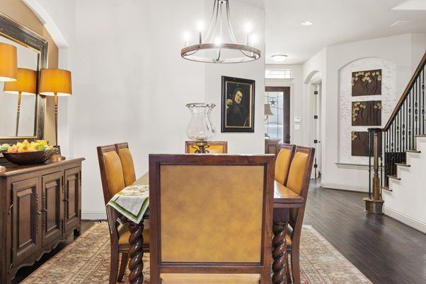Chandelier, Dining room, Interior, Recessed Lighting, Wood Texture Flooring