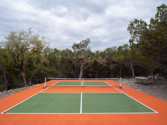 Exterior, Tennis Courts