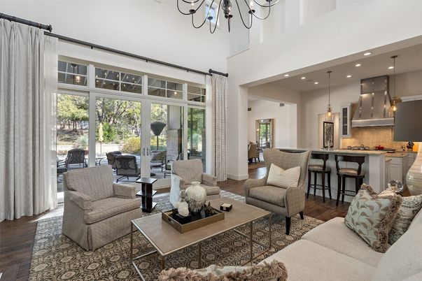Chandelier, Interior, Kitchen, Living room, Pendant Lights, Recessed Lighting, Wood Texture Flooring