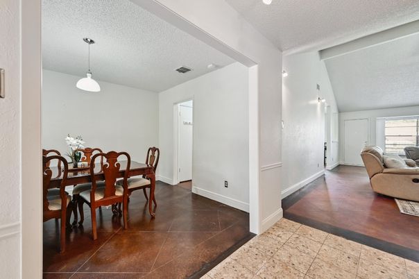 Dining room, Interior, Pendant Lights, Recessed Lighting