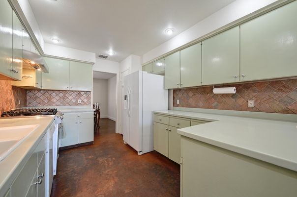 Interior, Kitchen, Recessed Lighting, Tile Countertops, Washer