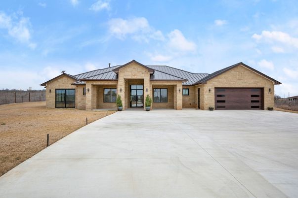 Attached, Backyard, Exterior, Facade, Brick Facade, Ranch