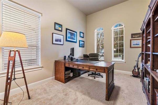 Home Office, Interior