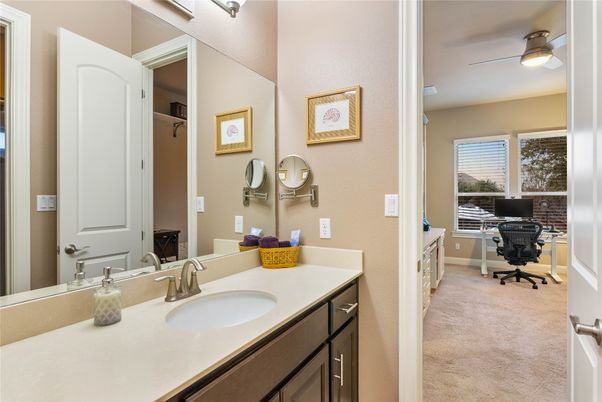 Bathroom, Home Office, Interior