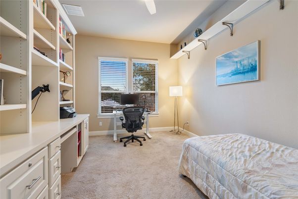 Home Office, Interior