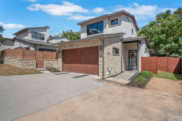 Attached, Exterior, Facade, Modern