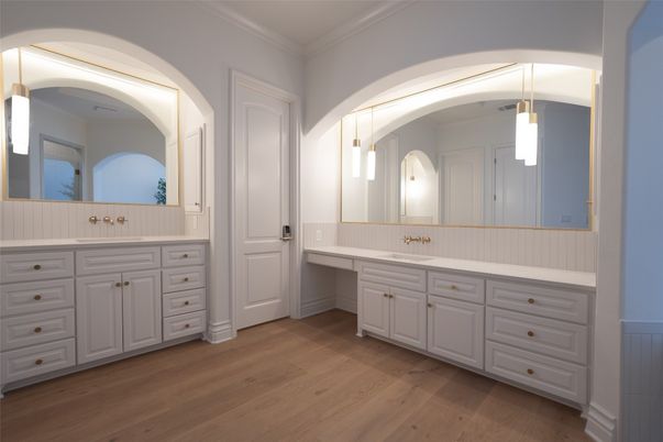 Bathroom, Dual Sink Vanities, Interior, Pendant Lights, Wood Texture Flooring