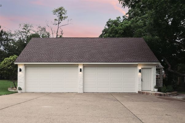 Detached Garage, Exterior