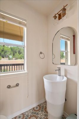 Bathroom, Free Standing Baths, Interior