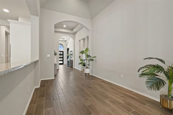 Interior, Recessed Lighting, Wood Texture Flooring