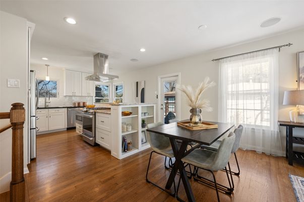 Dining room, Interior, Kitchen, Pendant Lights, Recessed Lighting, Wood Texture Flooring