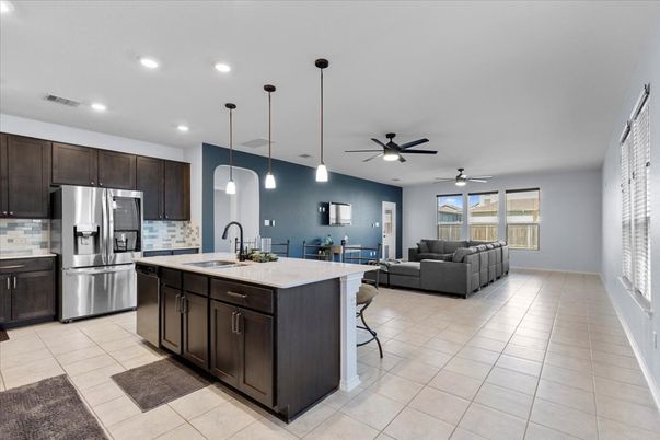Interior, Kitchen, Living room, Pendant Lights, Recessed Lighting, Stainless Steel Appliances