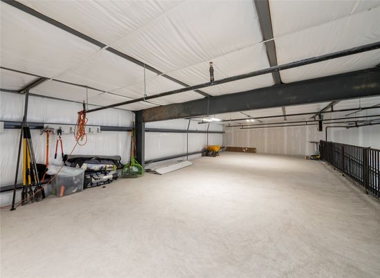 Garage, Interior