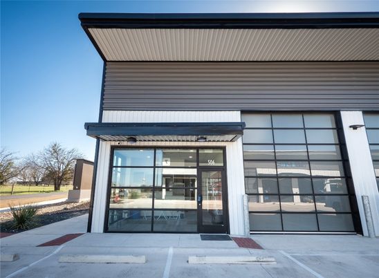 Exterior, Facade, Modern