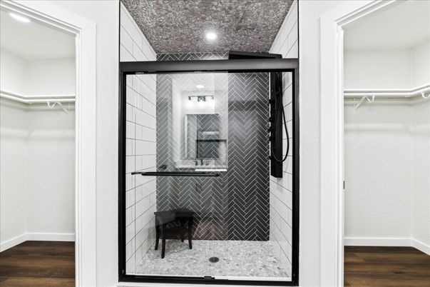 Bathroom, Interior, Recessed Lighting, Wood Texture Flooring