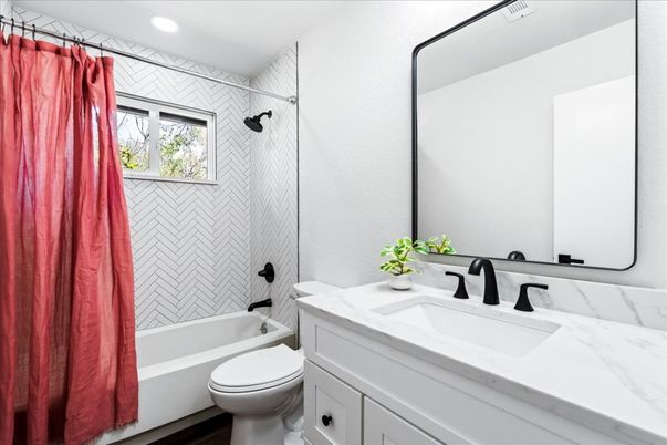 Bathroom, Interior, Recessed Lighting