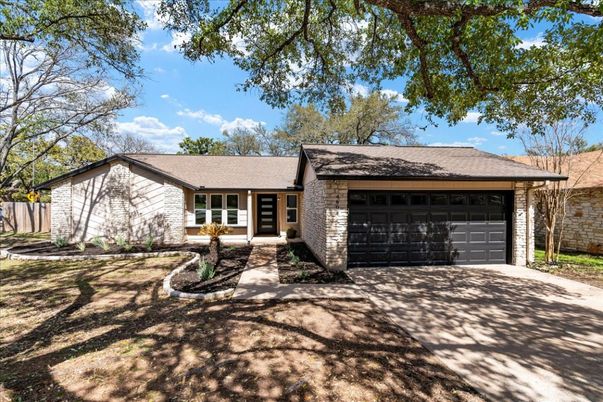 Attached, Exterior, Facade, Brick Facade, Ranch