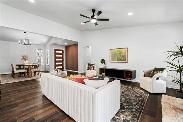 Chandelier, Dining room, Interior, Living room, Recessed Lighting, Wood Texture Flooring