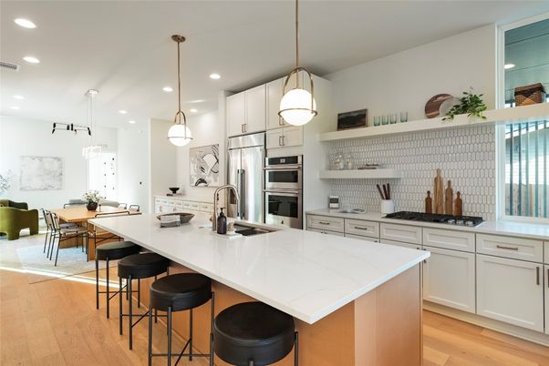 Dining room, Interior, Kitchen, Pendant Lights, Recessed Lighting, Stainless Steel Appliances, Wood Texture Flooring