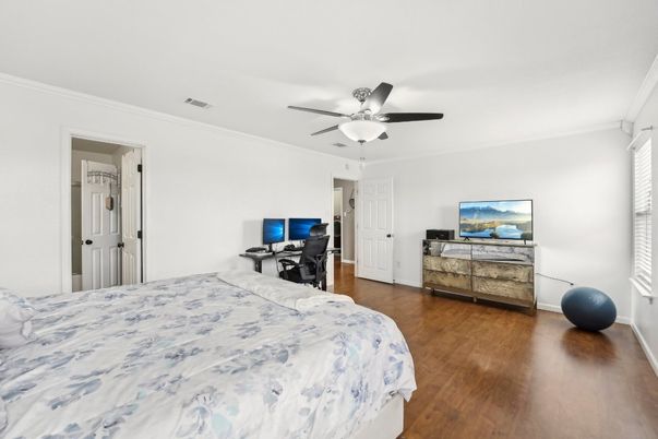 Bedroom, Home Office, Interior, Wood Texture Flooring