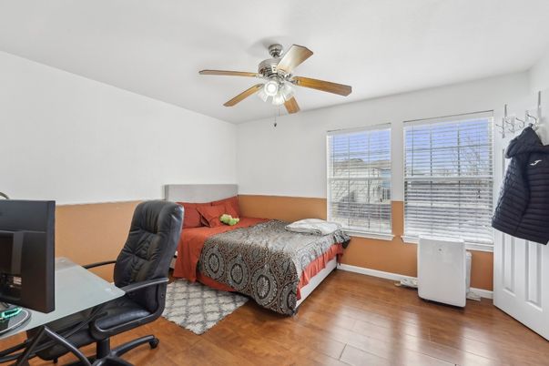 Bedroom, Home Office, Interior, Wood Texture Flooring