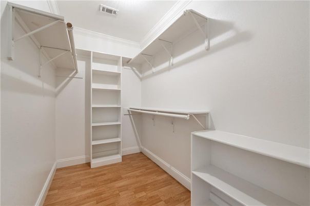 Interior, Walk-in Closets, Wood Texture Flooring