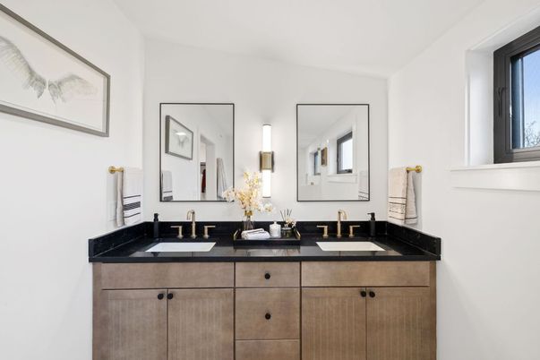 Bathroom, Dual Sink Vanities, Interior