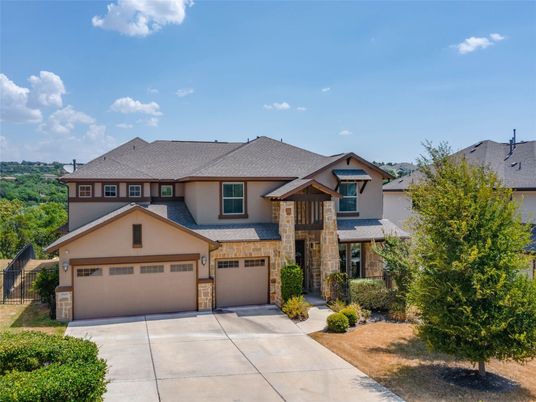 Attached, Exterior, Facade, American Craftsman